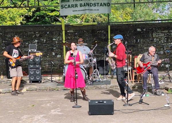 URBAN FREEWAY BAND Extrav 2024