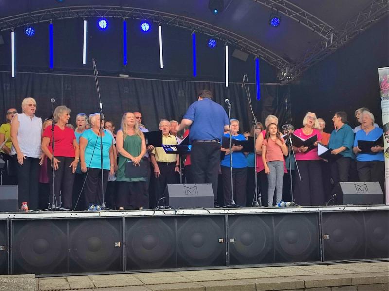 Coleford Community Choir at Bells Field